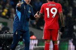 2026世界杯下注-英超保级形势骤变！五支球队深陷降级区 两队紧急换帅