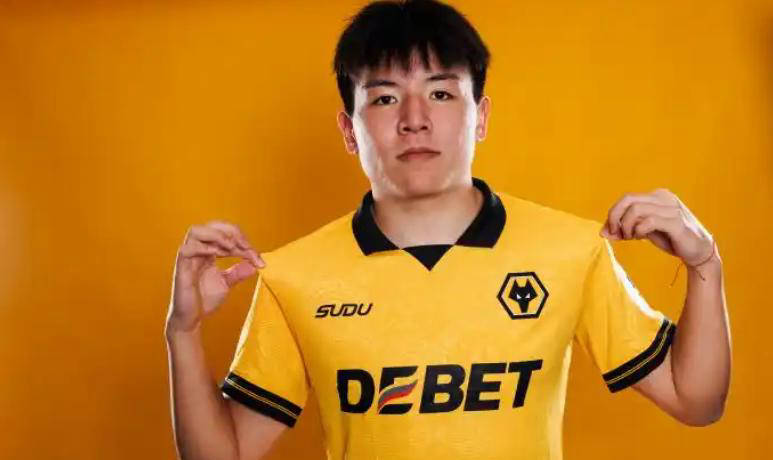 人才炸裂！徐彬加盟英超，中国队已有6名球员扎根欧洲，王钰栋留洋刻不容缓